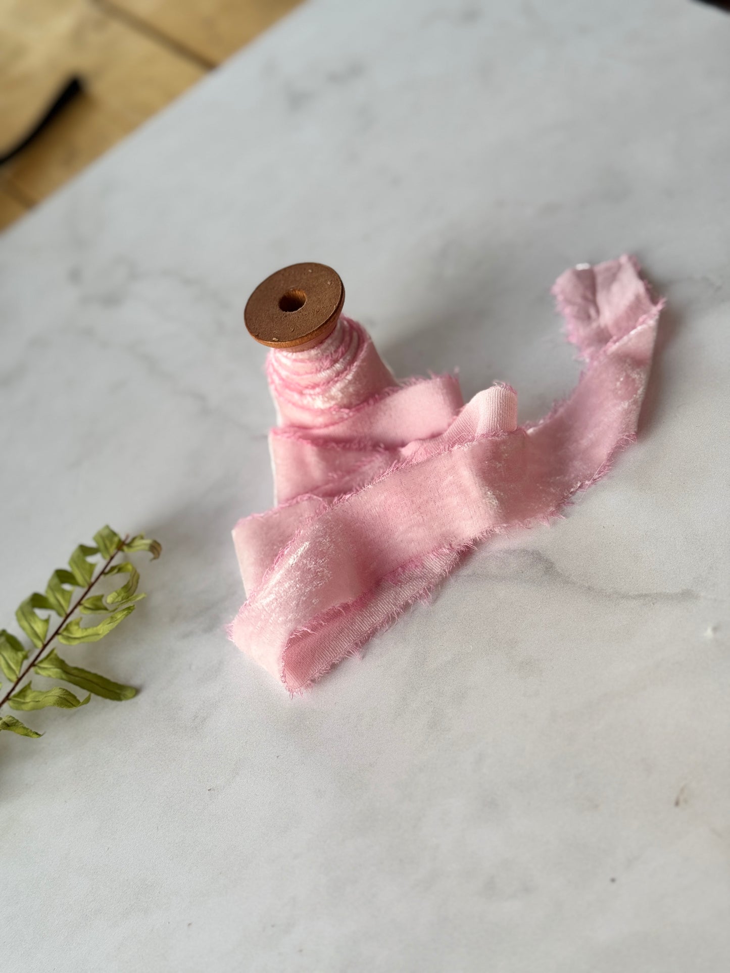 Listón de Seda Terciopelo en color Ballet de Silk & Pepper