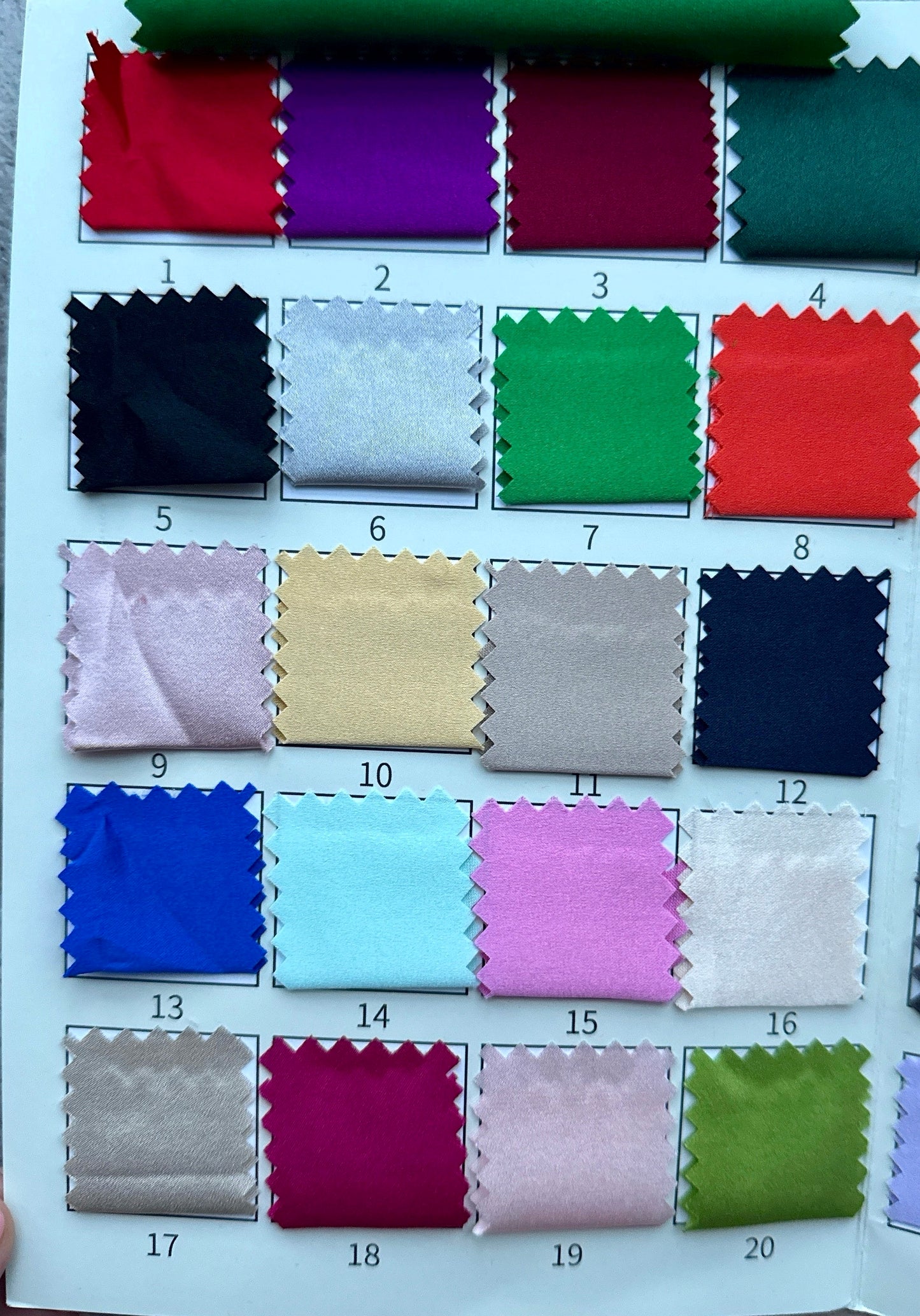 ✨ Seda Satén Stretch 19 m/m – Brillo, Suavidad y Comodidad con Elegancia