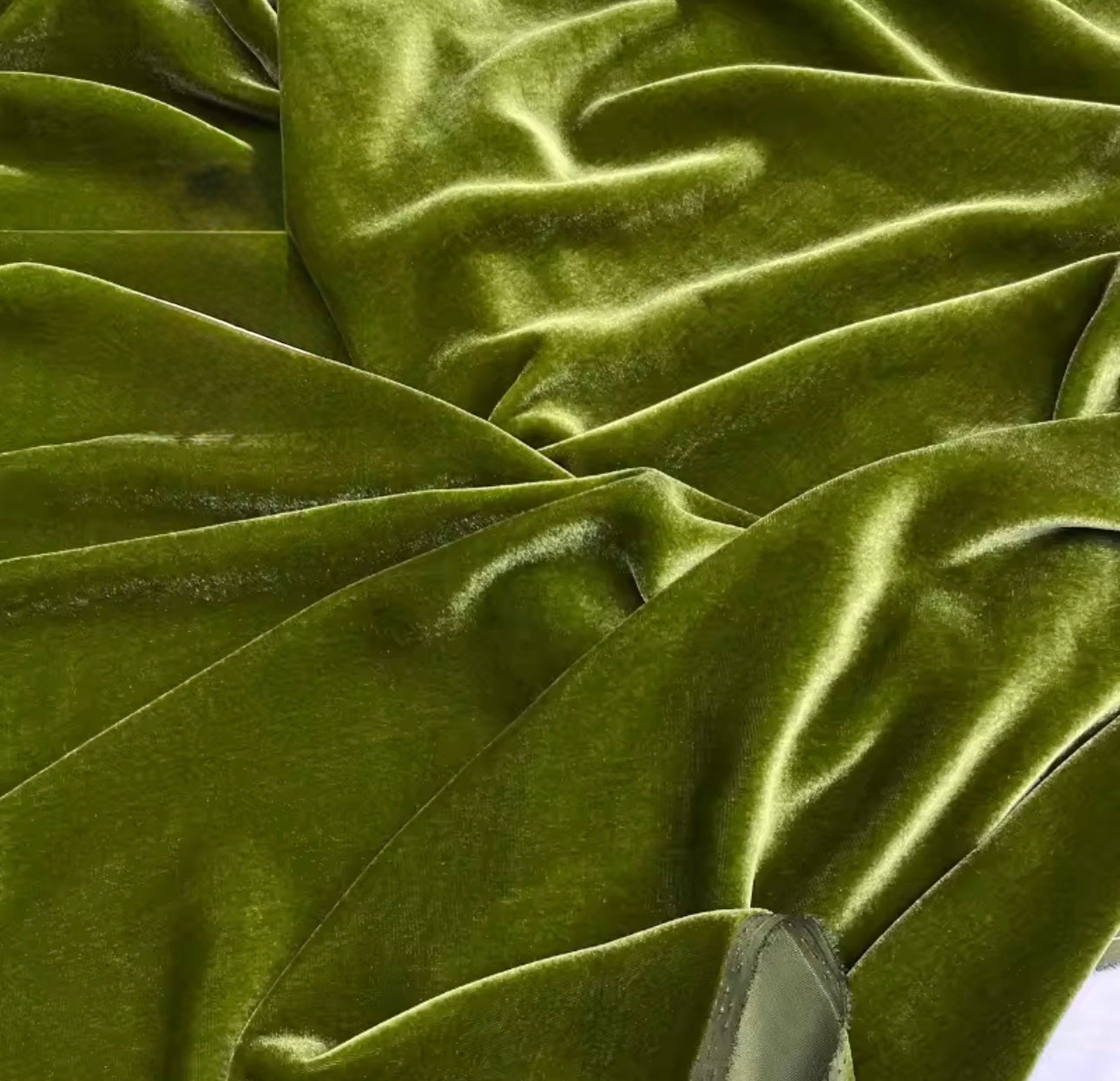 Listón de Seda Terciopelo en color Green Chartreuse de Silk & Pepper