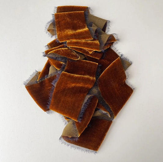 Listón de Seda Terciopelo en Caramel de Silk & Pepper