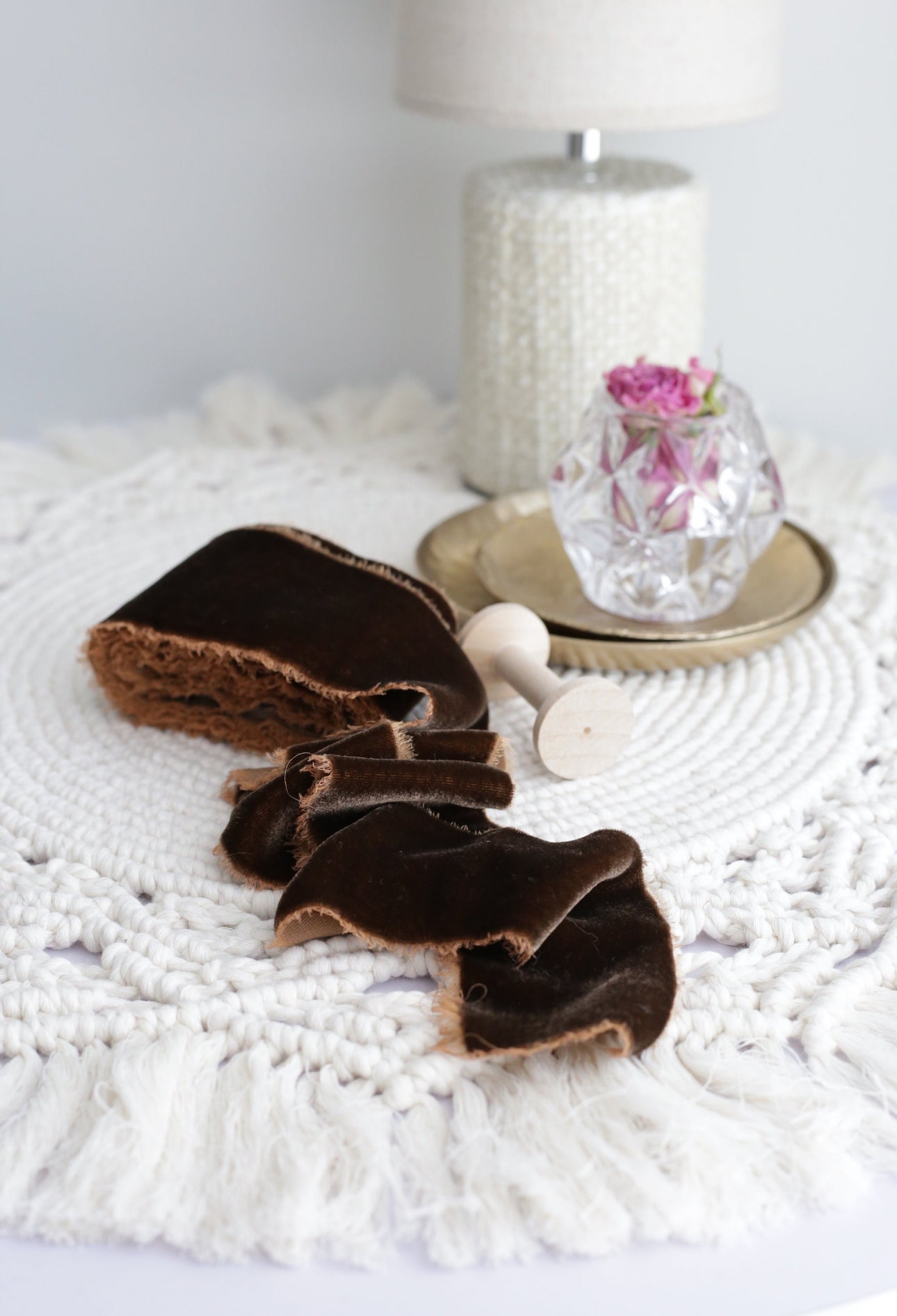 Listón de Seda Terciopelo en color Dark Chocolate de Silk & Pepper