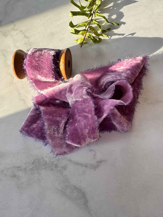 Listón de Seda Terciopelo en color Maroon de Silk & Pepper