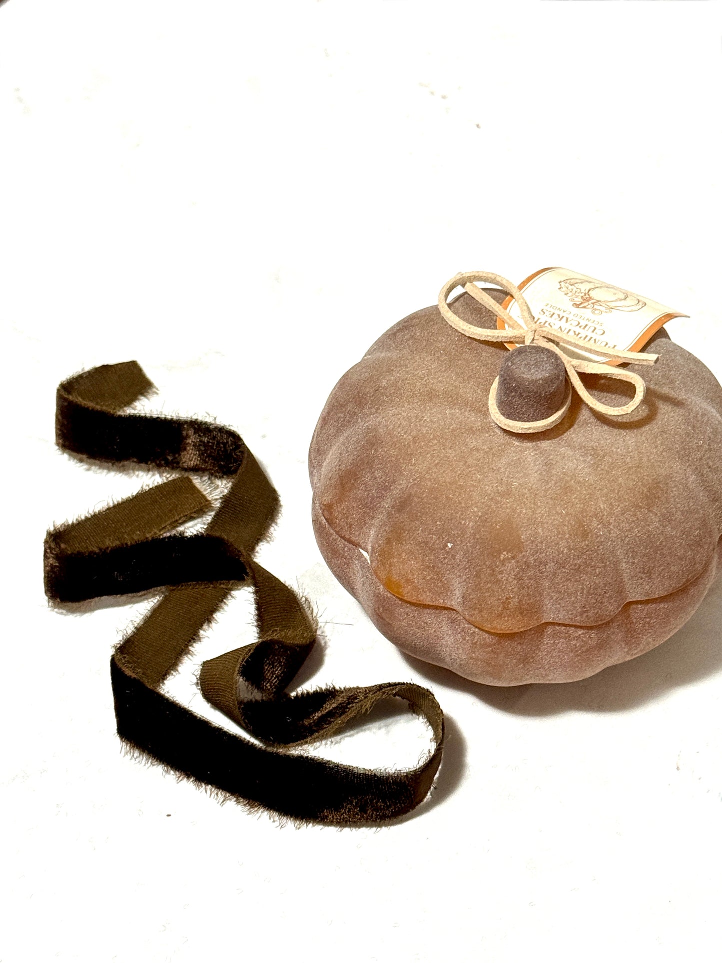 Listón de Seda Terciopelo en color Dark Chocolate de Silk & Pepper