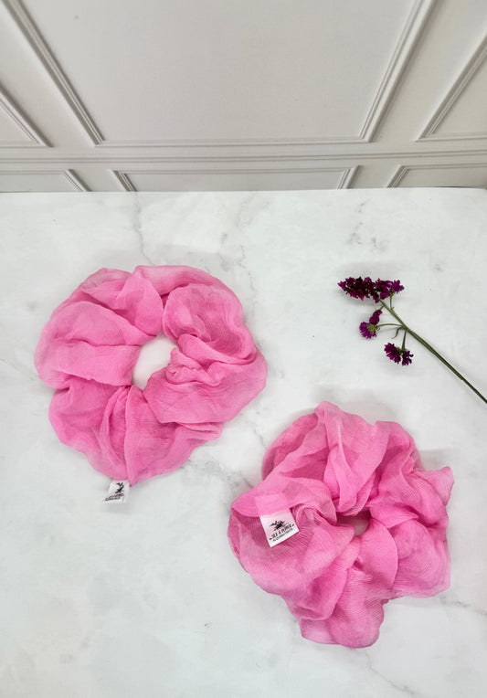Lujoso Scrunchie de Seda Georgette Grande en Tono Baby Pink