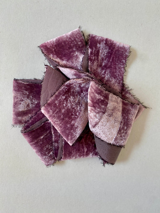 Listón de Seda Terciopelo en color Black Cherry de Silk & Pepper