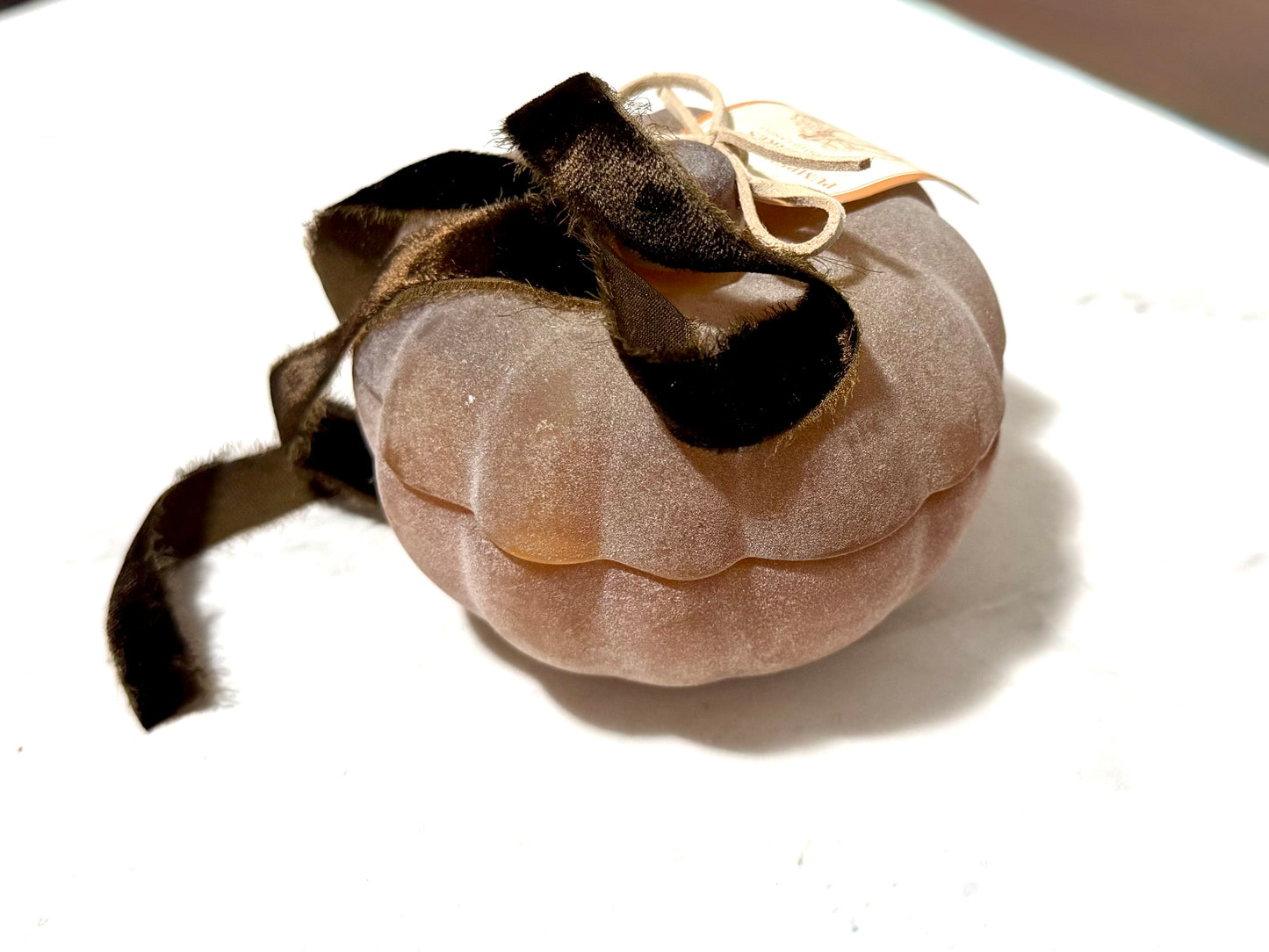 Listón de Seda Terciopelo en color Dark Chocolate de Silk & Pepper