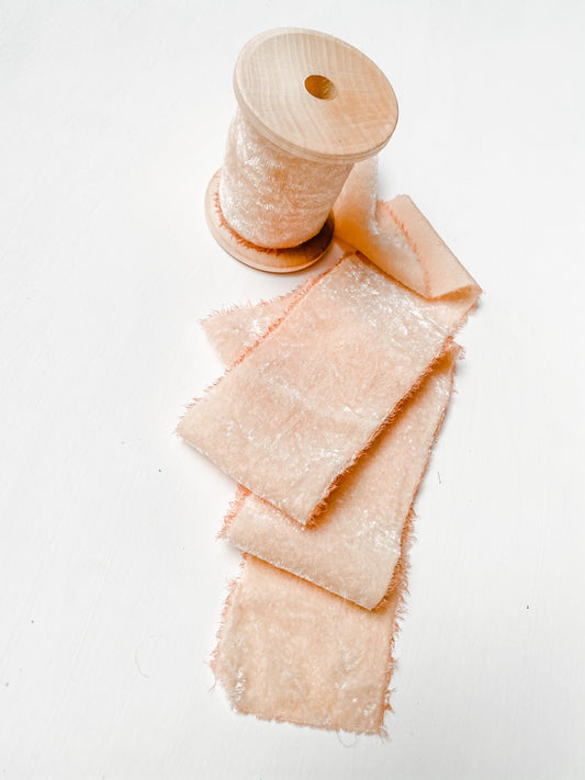 Listón de Seda Terciopelo en Champagne de Silk & Pepper