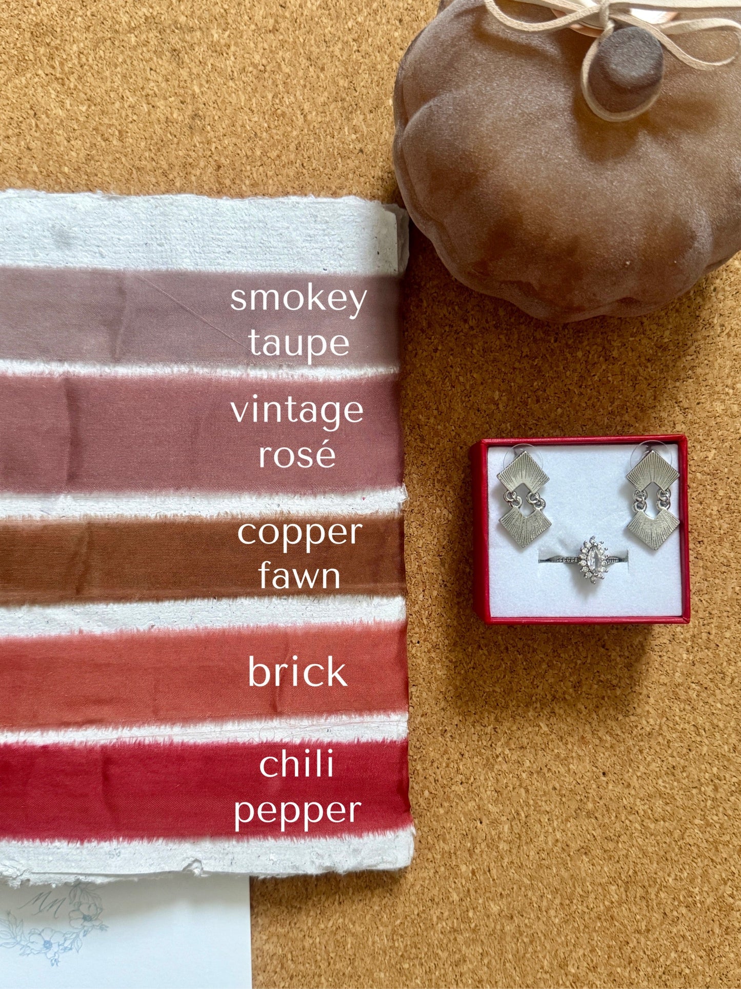 Listón de Seda Lisa Charmeuse marca Silk & Pepper - Tonos tierra