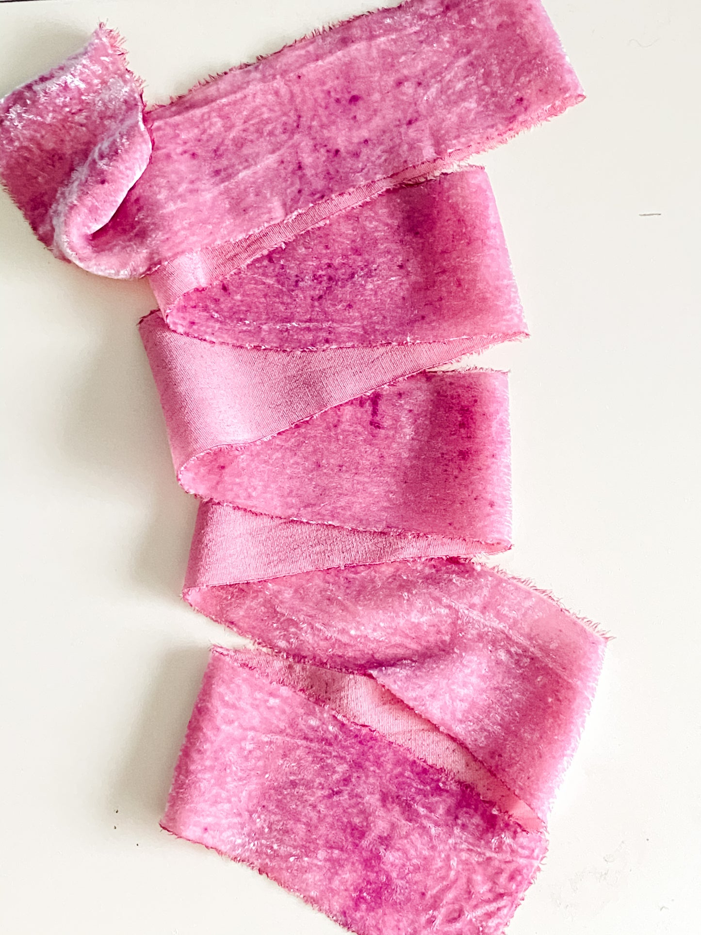 Listón de Seda Terciopelo en color Valentine Blush de Silk & Pepper