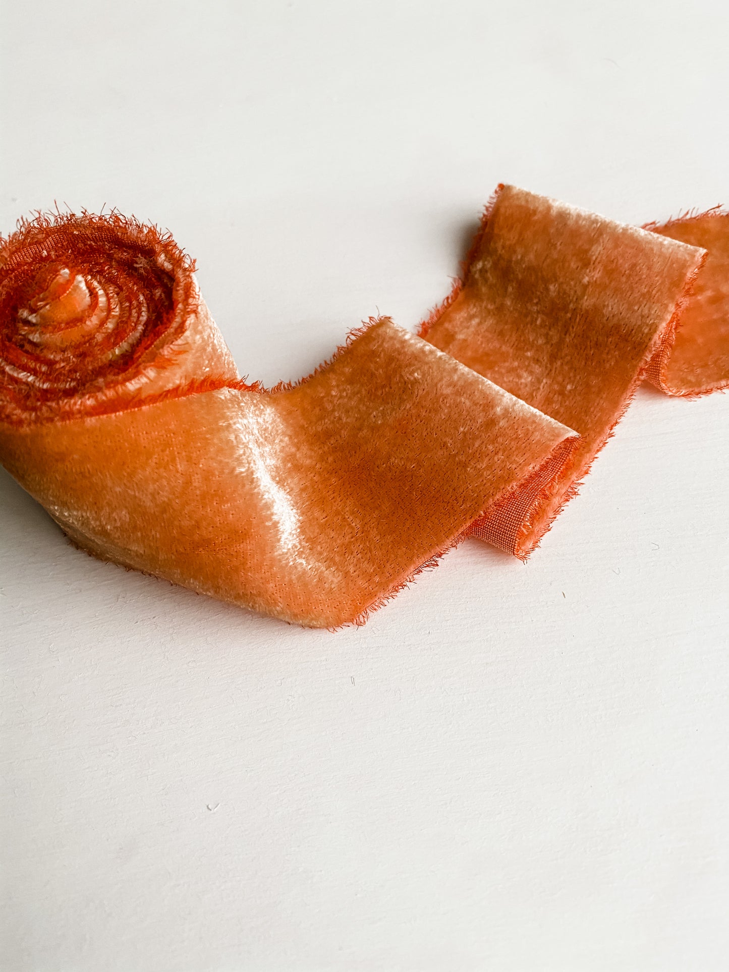 Listón de Seda Terciopelo en color Pumpkin de Silk & Pepper