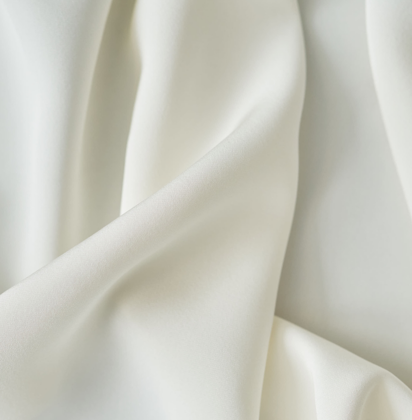 🌸 Seda Crepé de Chine 30 mm – Textura Suave con Cuerpo y Movimiento por metro